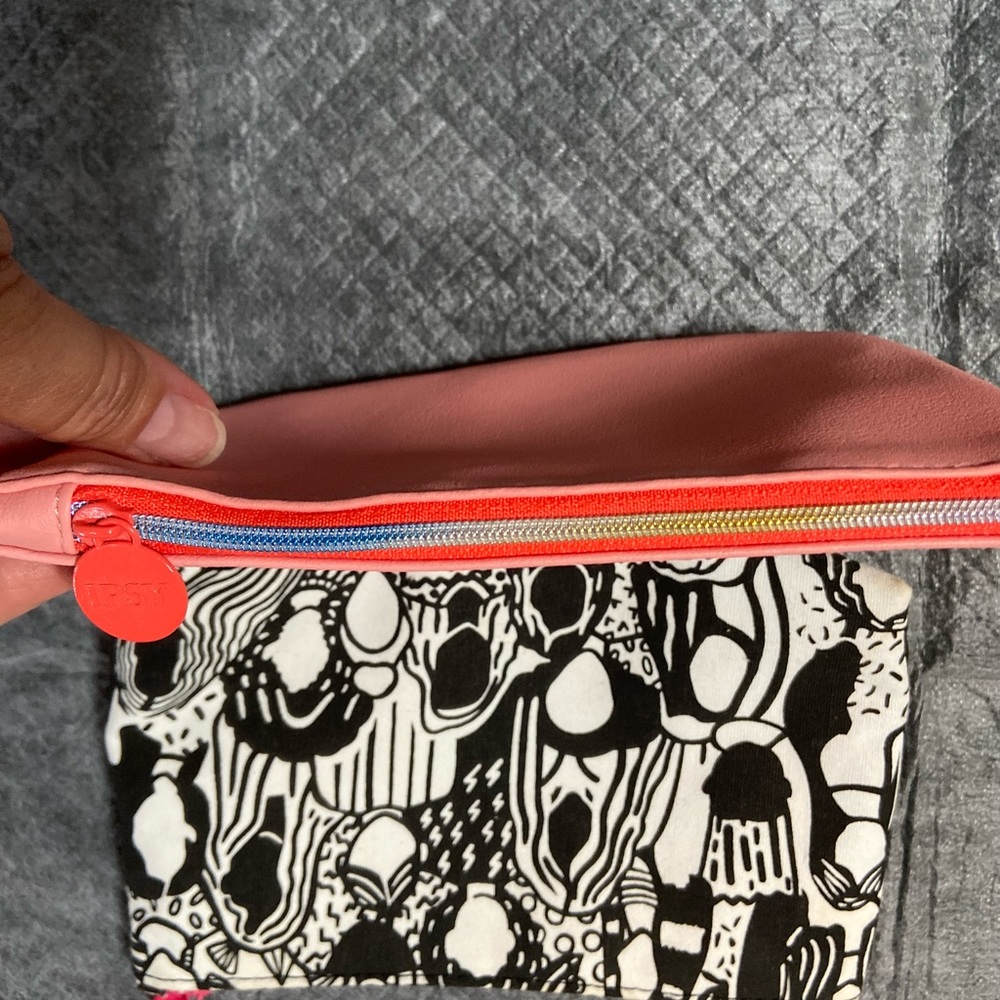 IPSY Clutch Bags - Picture 3 of 6